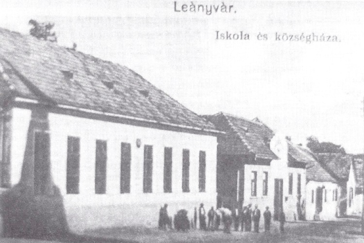 Leanyvar iskola kozseghaza