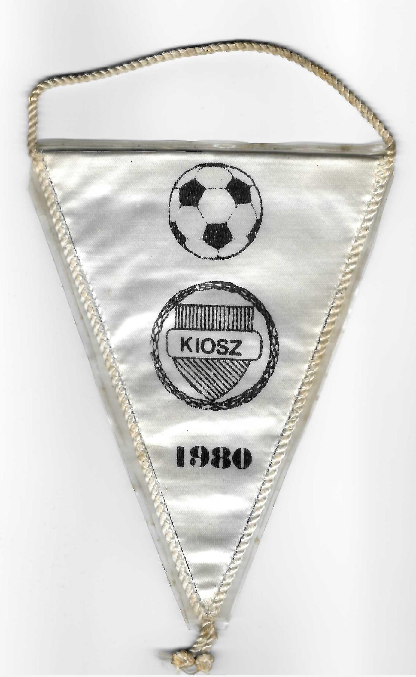 KIOSZ labdarugo zaszlo